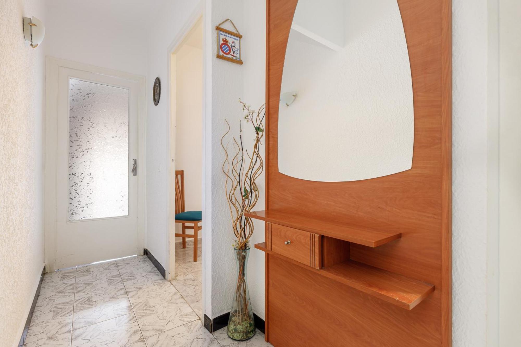 Besos - Bright Apartment Close To Congress & Port Sant Adria de Besos Exterior photo