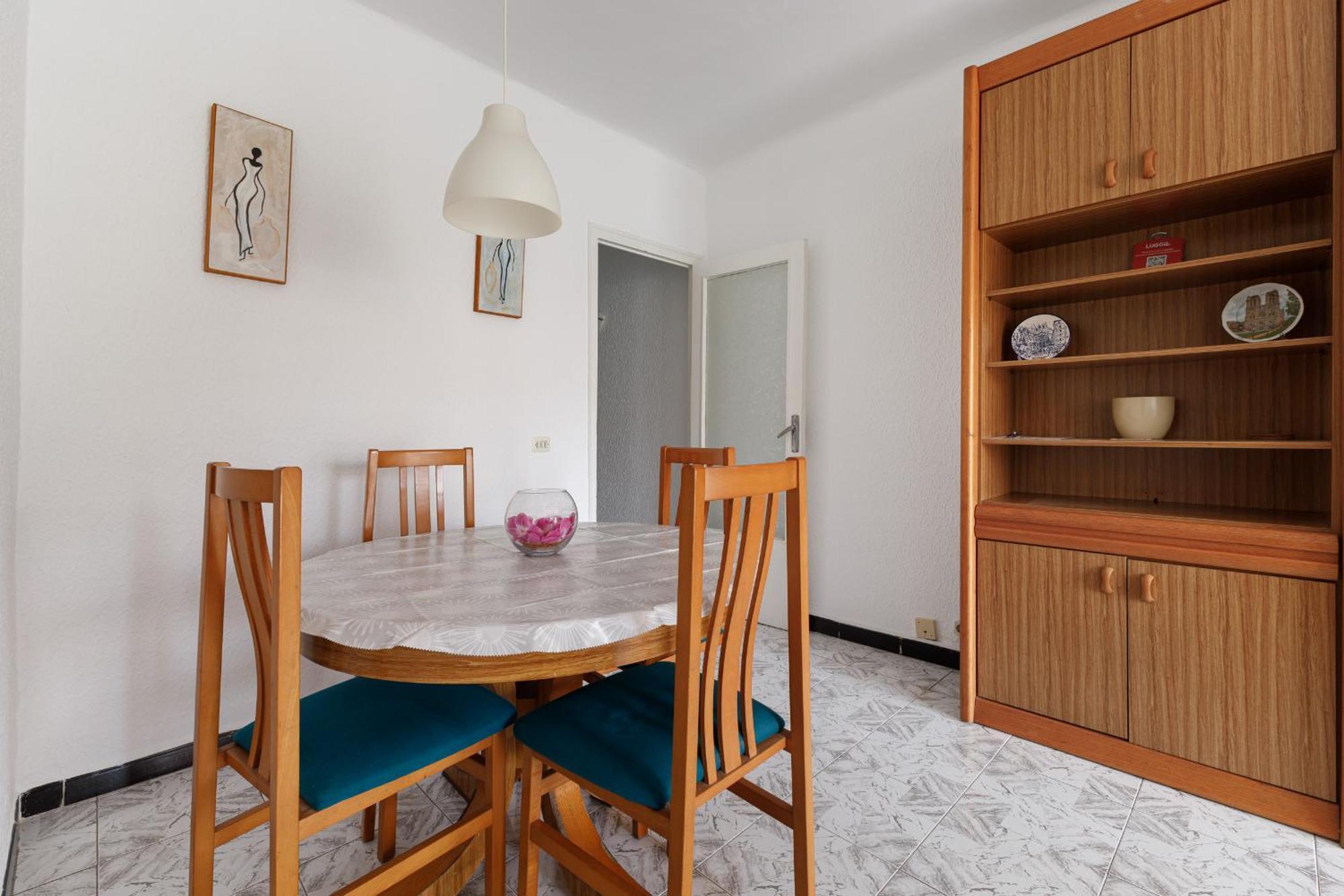 Besos - Bright Apartment Close To Congress & Port Sant Adria de Besos Exterior photo